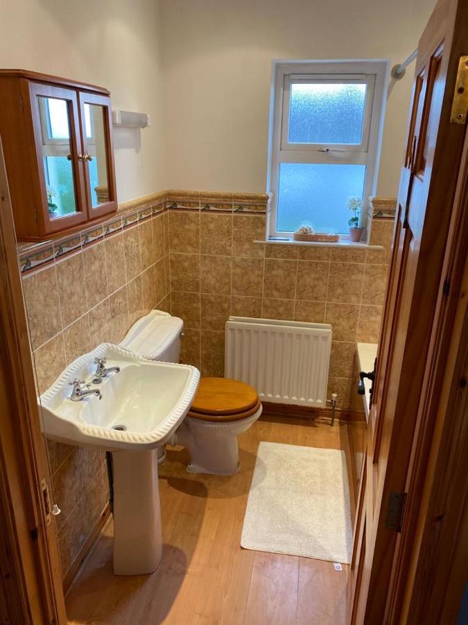 Primrose Cottage, Bushmills - Cosy Self Catering Property Esterno foto